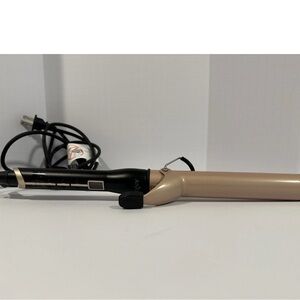 Anjou Black and Gold Curling Iron